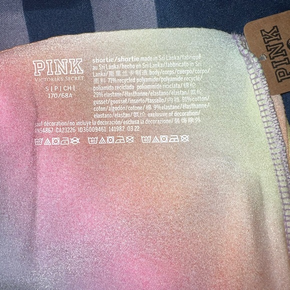 Pink VS No-Show boy shorts - Picture 2 of 3